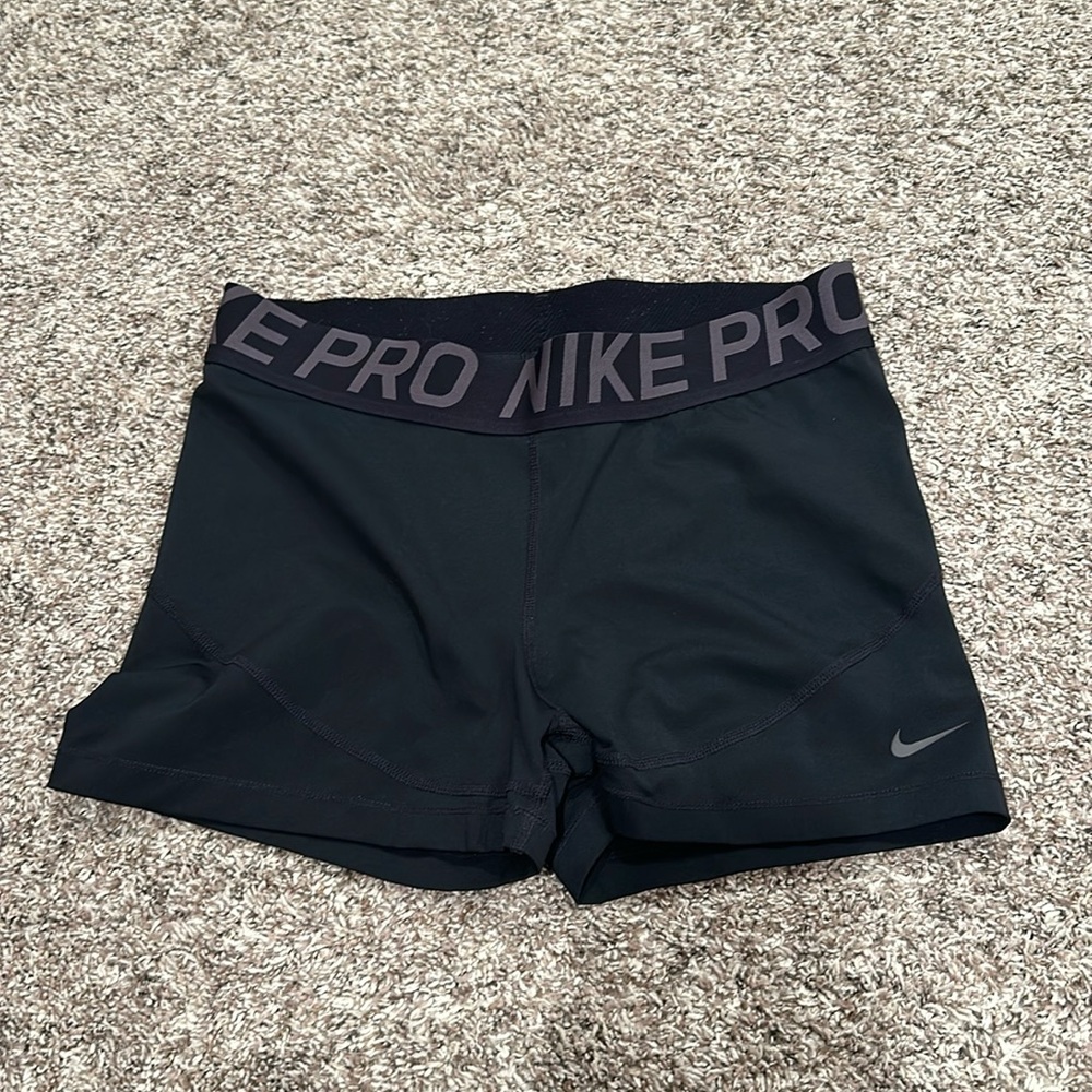 Black Nike pros